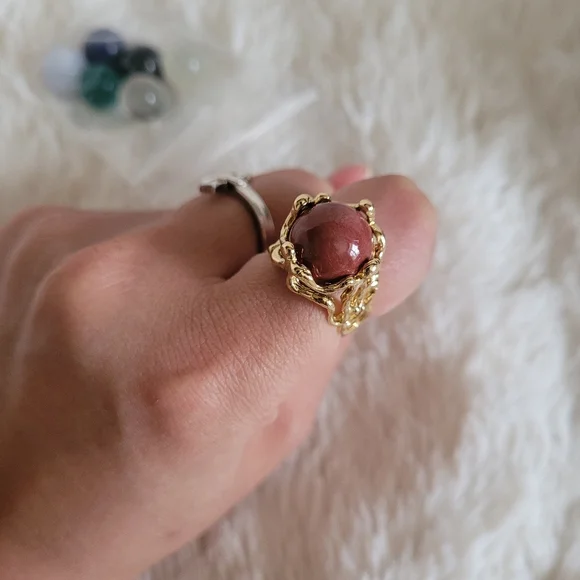 💐SOLD ❤️ K18 Japan gold ring with 8 natural stones💐 - Picture 10 of 12